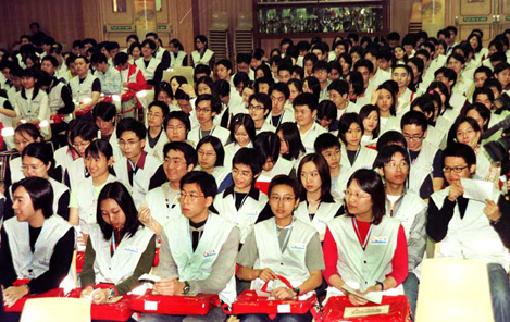 250 census officers attending the set-off ceremony at Tin Hau field centre.